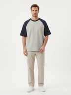 Das Heavyweight T-Shirt — Raglan-Schnitt